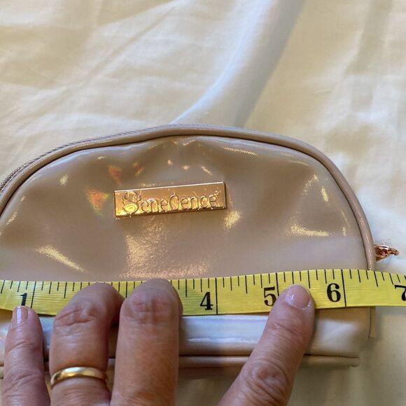 Senegence‎ holographic bag - NWOT - Picture 4 of 5